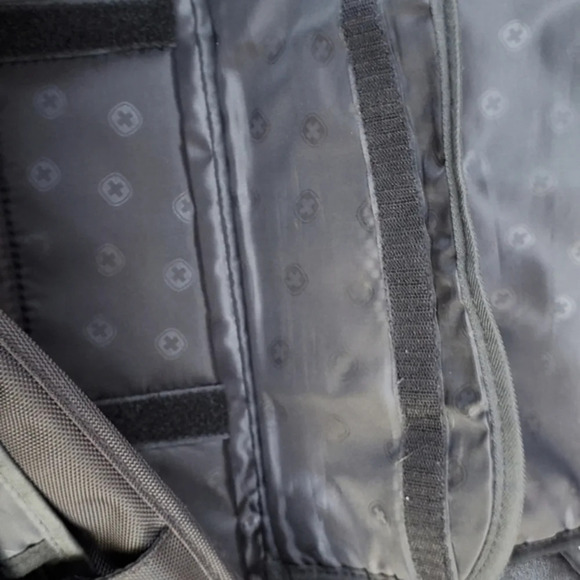 Swiss Gear laptop bag - Picture 14 of 16